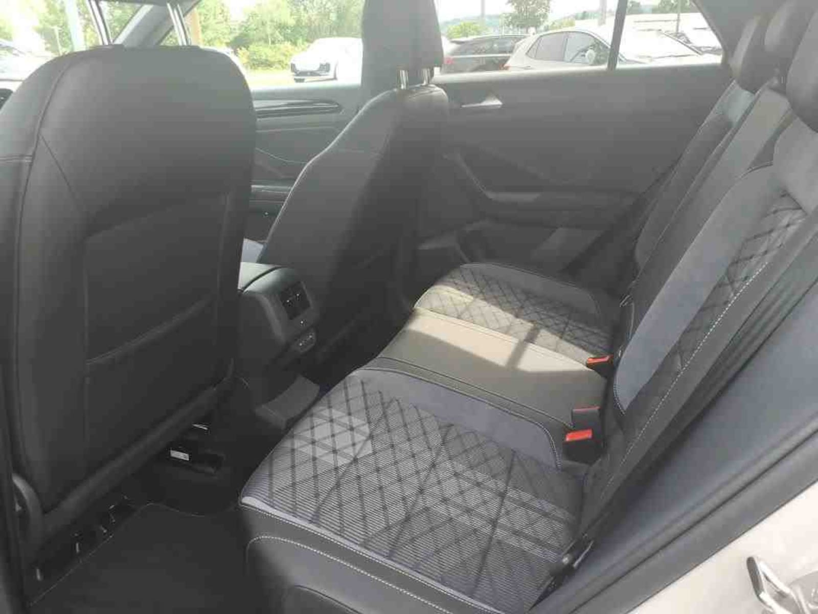 Volkswagen T-Roc – Bild 4