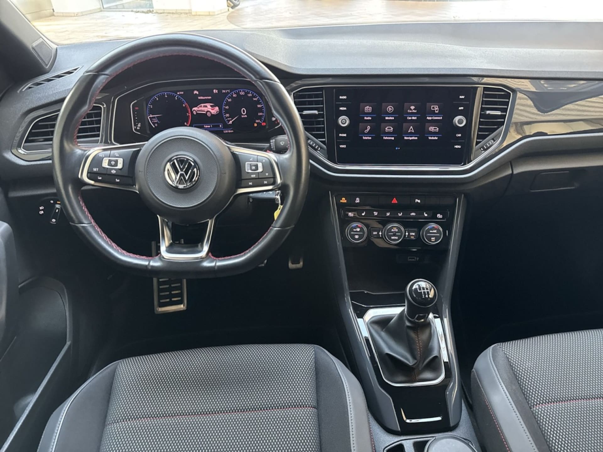 Volkswagen T-Roc Sport