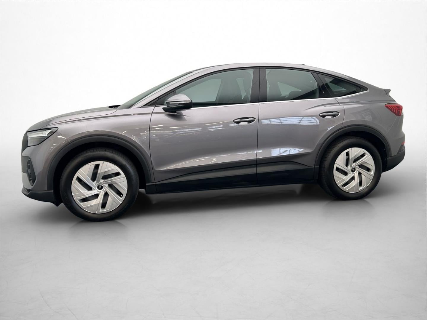 Bild über Audi Q4 Sportback e-tron 40 e-tron - für weitere Informationen kontaktieren Sie den Audi Partner