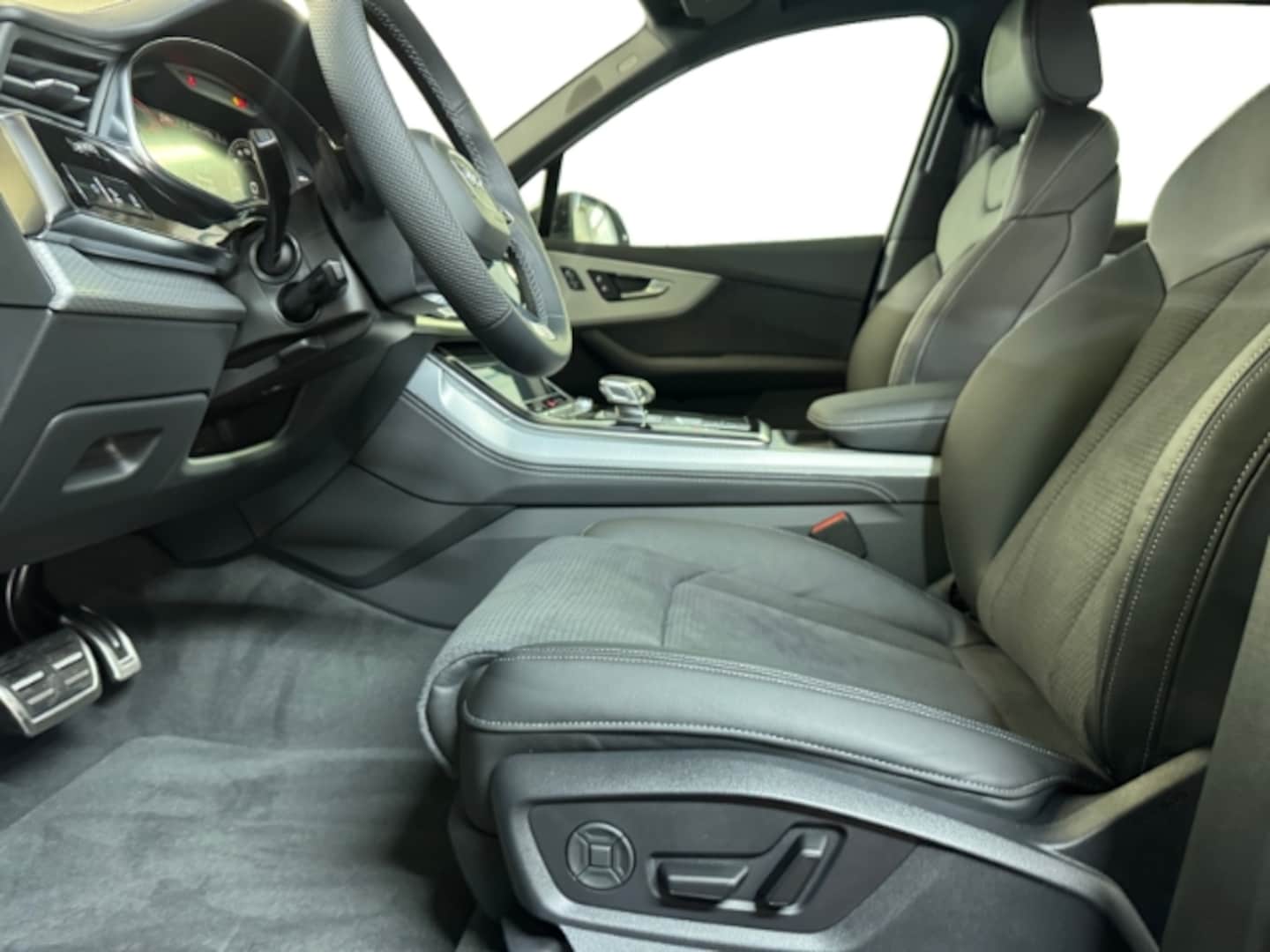 Bild über Audi Q7 SUV S line business TDI quattro 210 kW tiptronic - für weitere Informationen kontaktieren Sie den Audi Partner