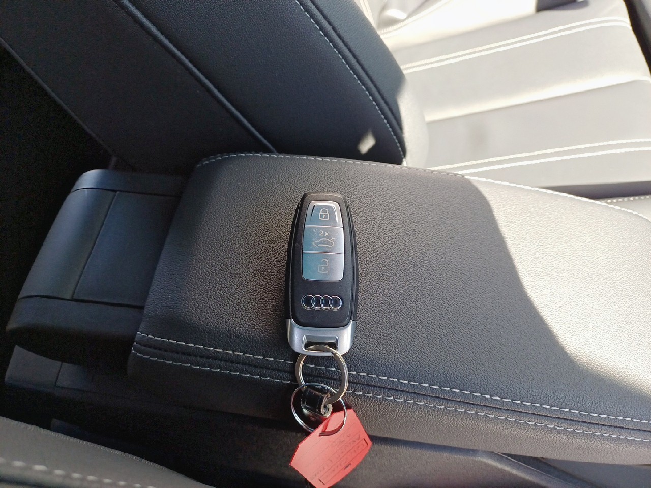 Image about Audi Q4 e-tron Executive 45 e-tron quattro 195,00 kW