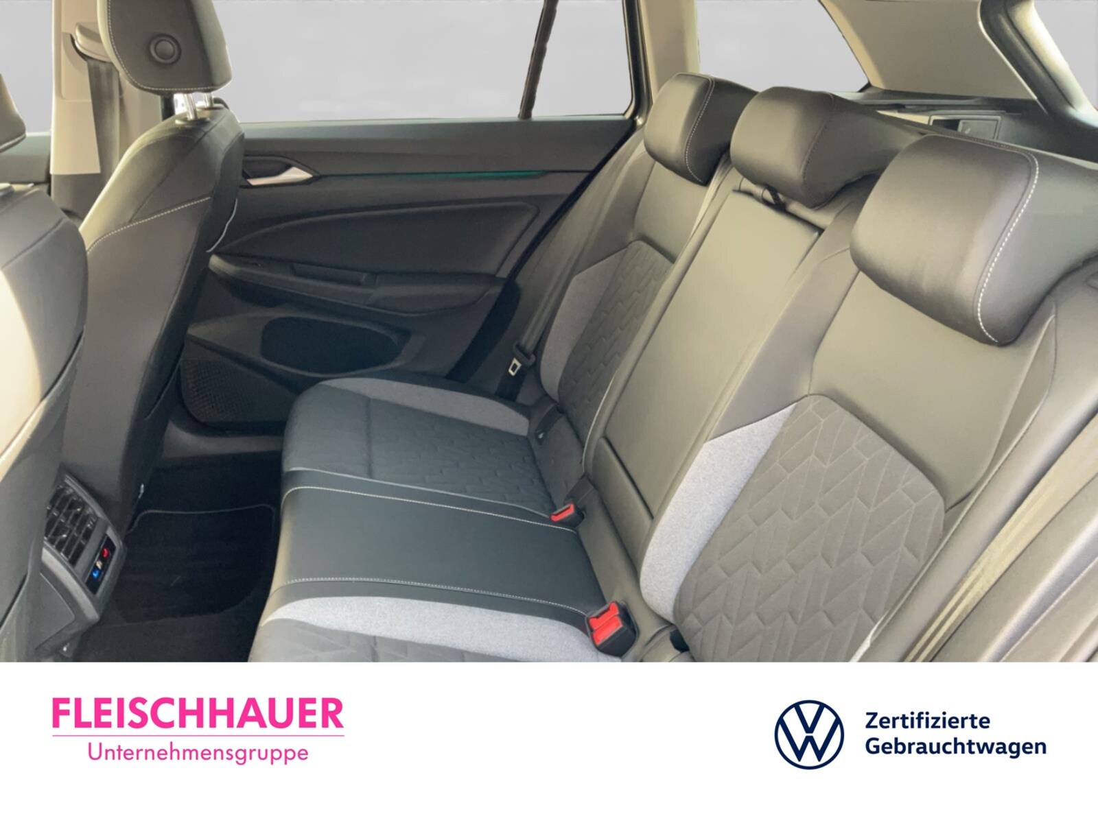 Volkswagen Golf Variant – Bild 12