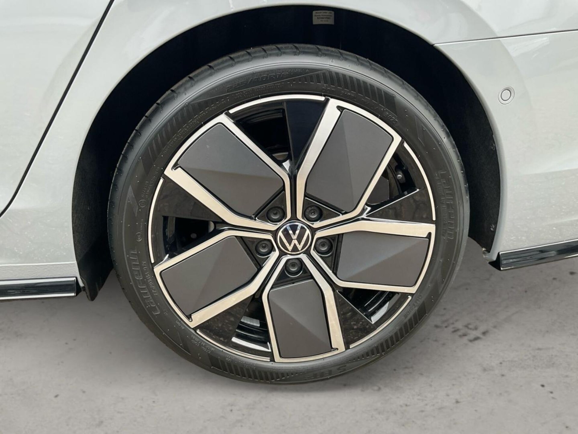 Volkswagen Golf Variant R-Line