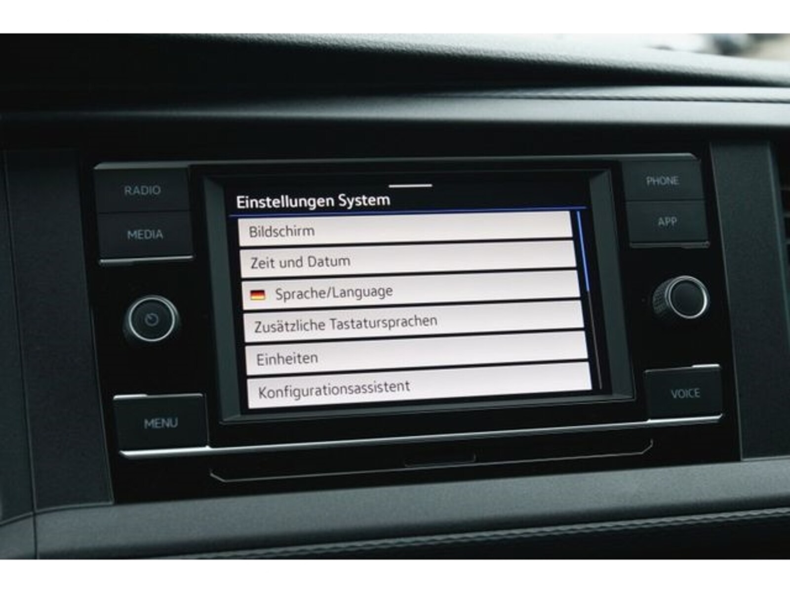 Volkswagen T6.1 Transporter Kombi langer Radstand – Bild 11