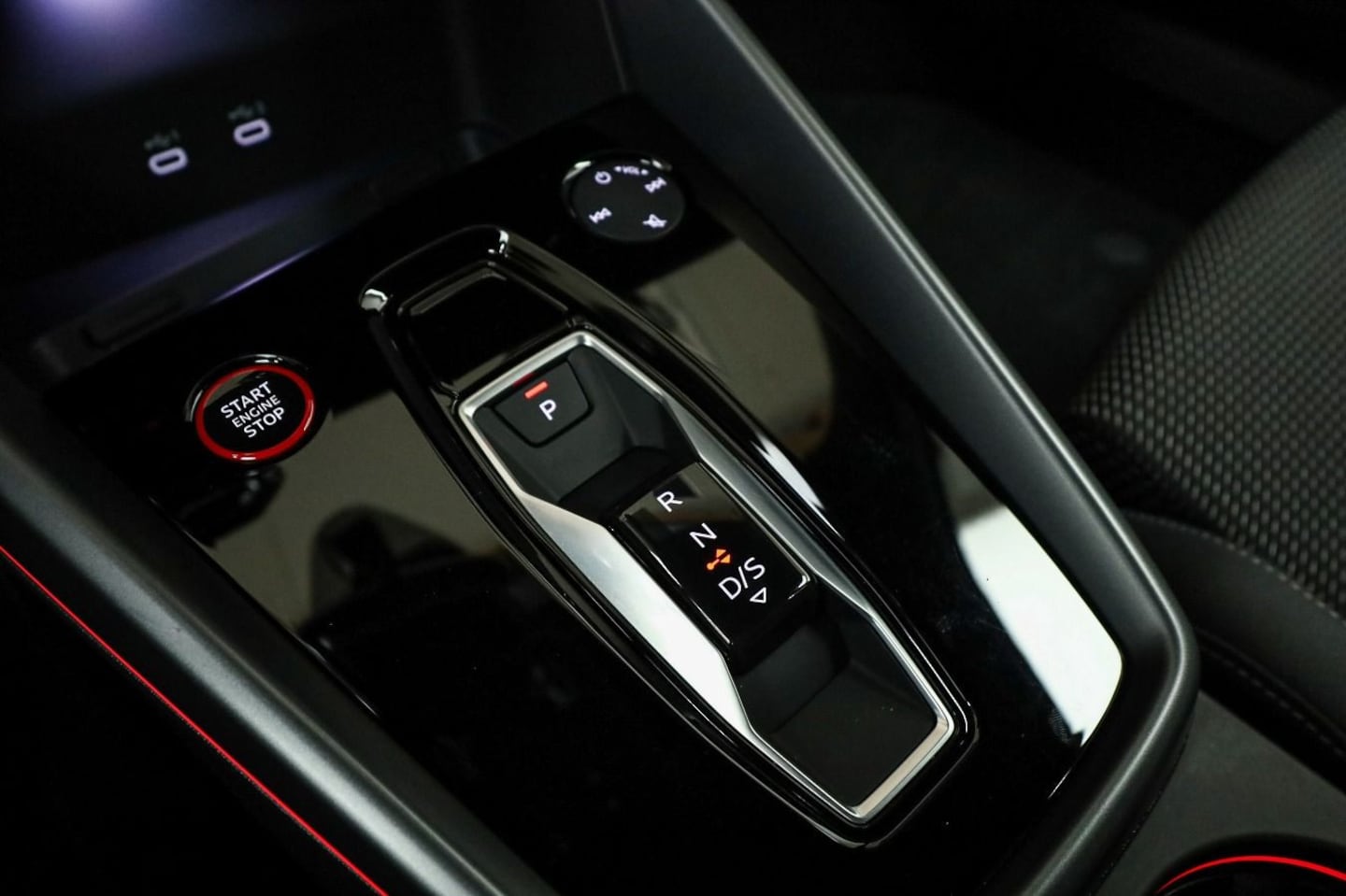 Bild über Audi S3 Sportback TFSI quattro S tronic - für weitere Informationen kontaktieren Sie den Audi Partner