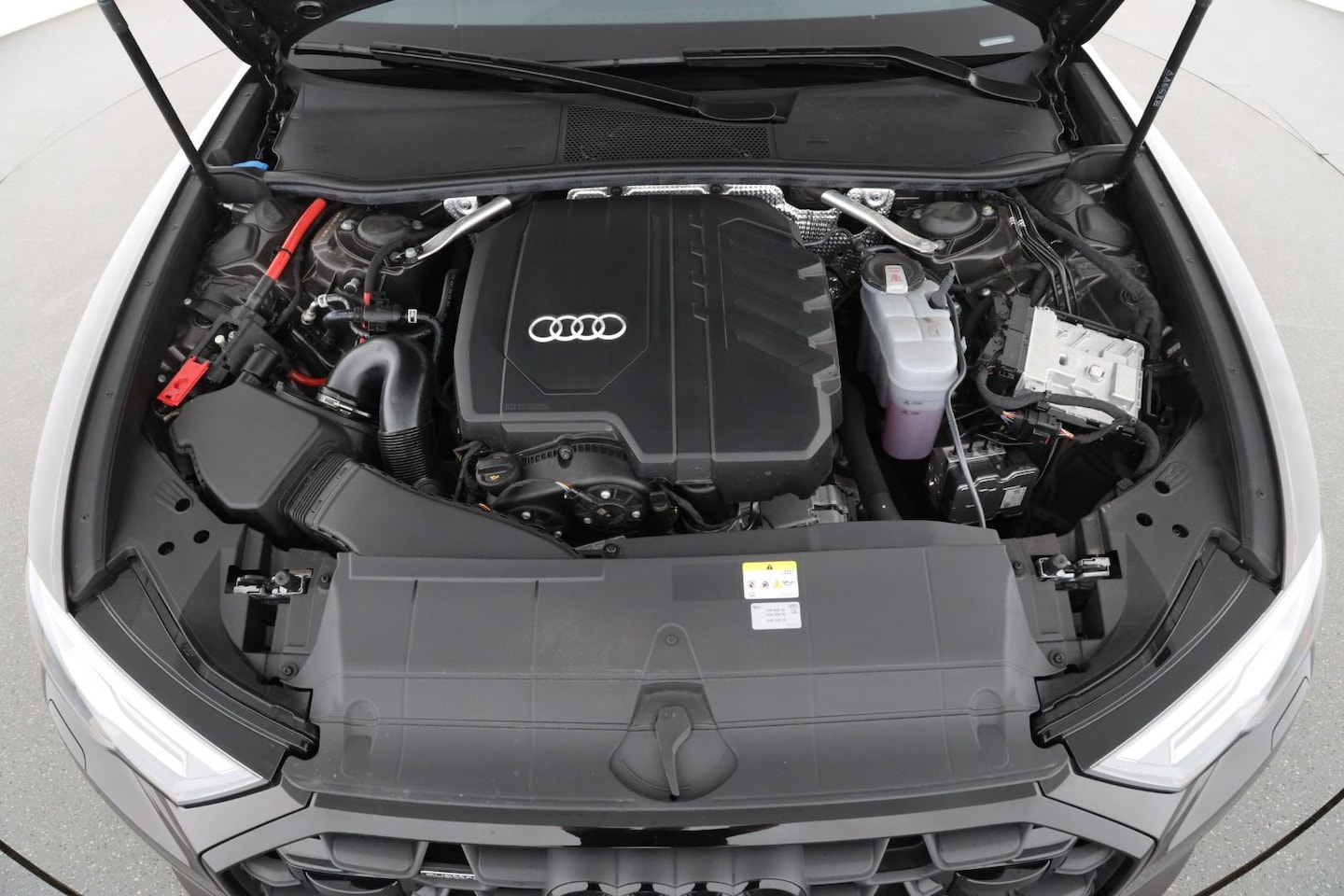 Bild über Audi A6 Avant advanced 45 TFSI quattro S tronic - für weitere Informationen kontaktieren Sie den Audi Partner