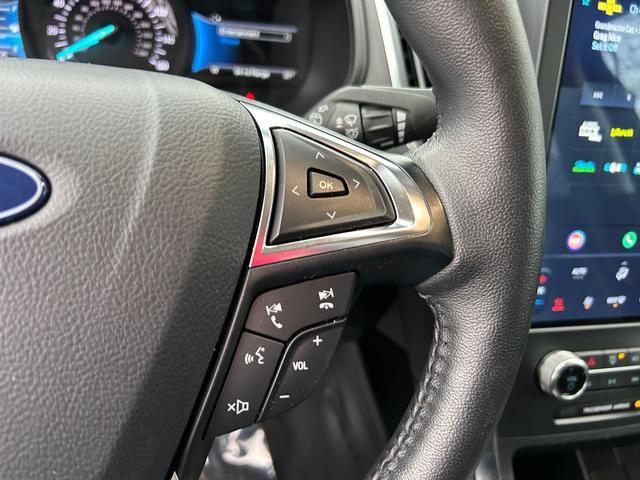 2024 Ford Edge Titanium - Photo 18