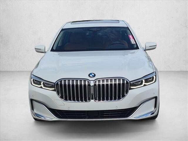 2022 BMW 740