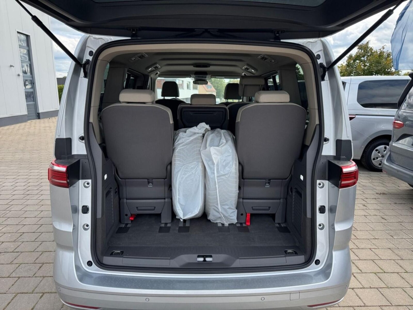 Volkswagen Multivan – Bild 11