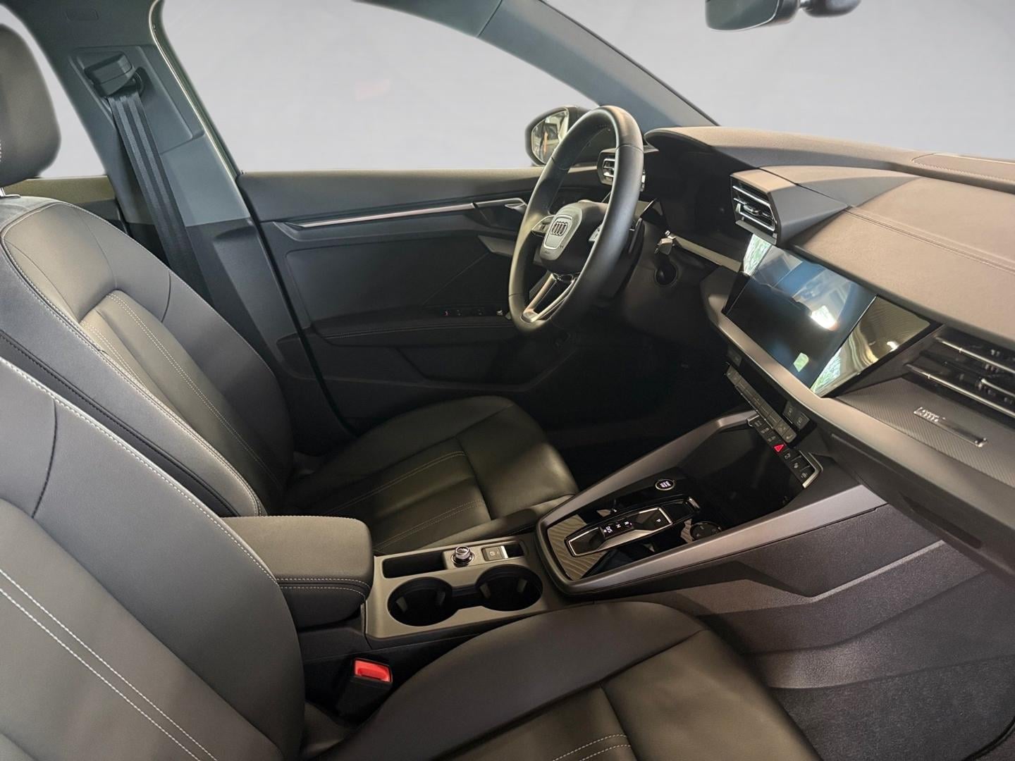 Bild über Audi A3 Sportback TFSI 110 kW S tronic - für weitere Informationen kontaktieren Sie den Audi Partner