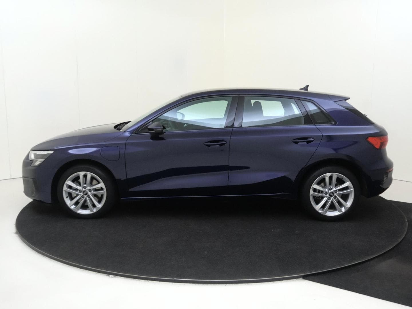 Image about Audi A3 Sportback TFSI e Business edition 40 TFSI e 150(204) kw(pk) S tronic