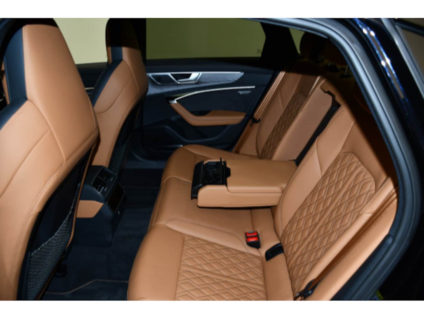 Bild über Audi S6 Limousine TDI quattro tiptronic - für weitere Informationen kontaktieren Sie den Audi Partner