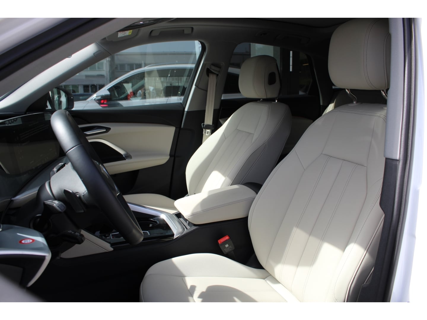 Bild über Audi Q5 Sportback TFSI quattro 150 kW S tronic - für weitere Informationen kontaktieren Sie den Audi Partner