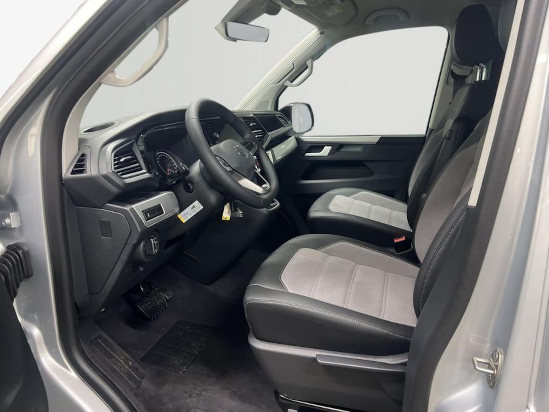 Volkswagen T6.1 California Beach