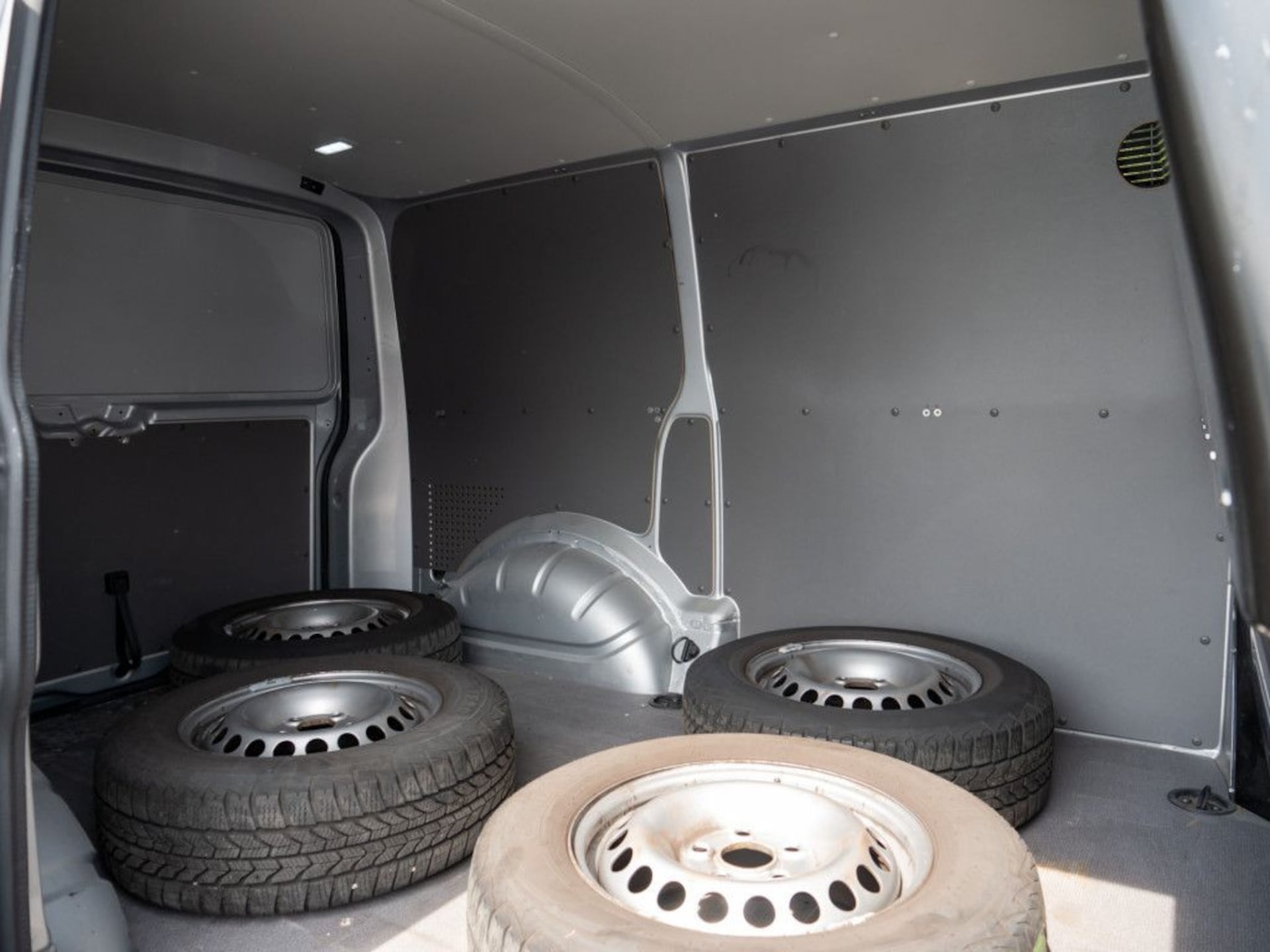 Volkswagen T6.1 Transporter Kasten kurzer Radstand