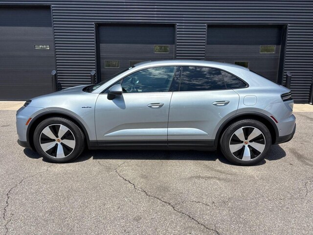 2025 Porsche Macan Electric
