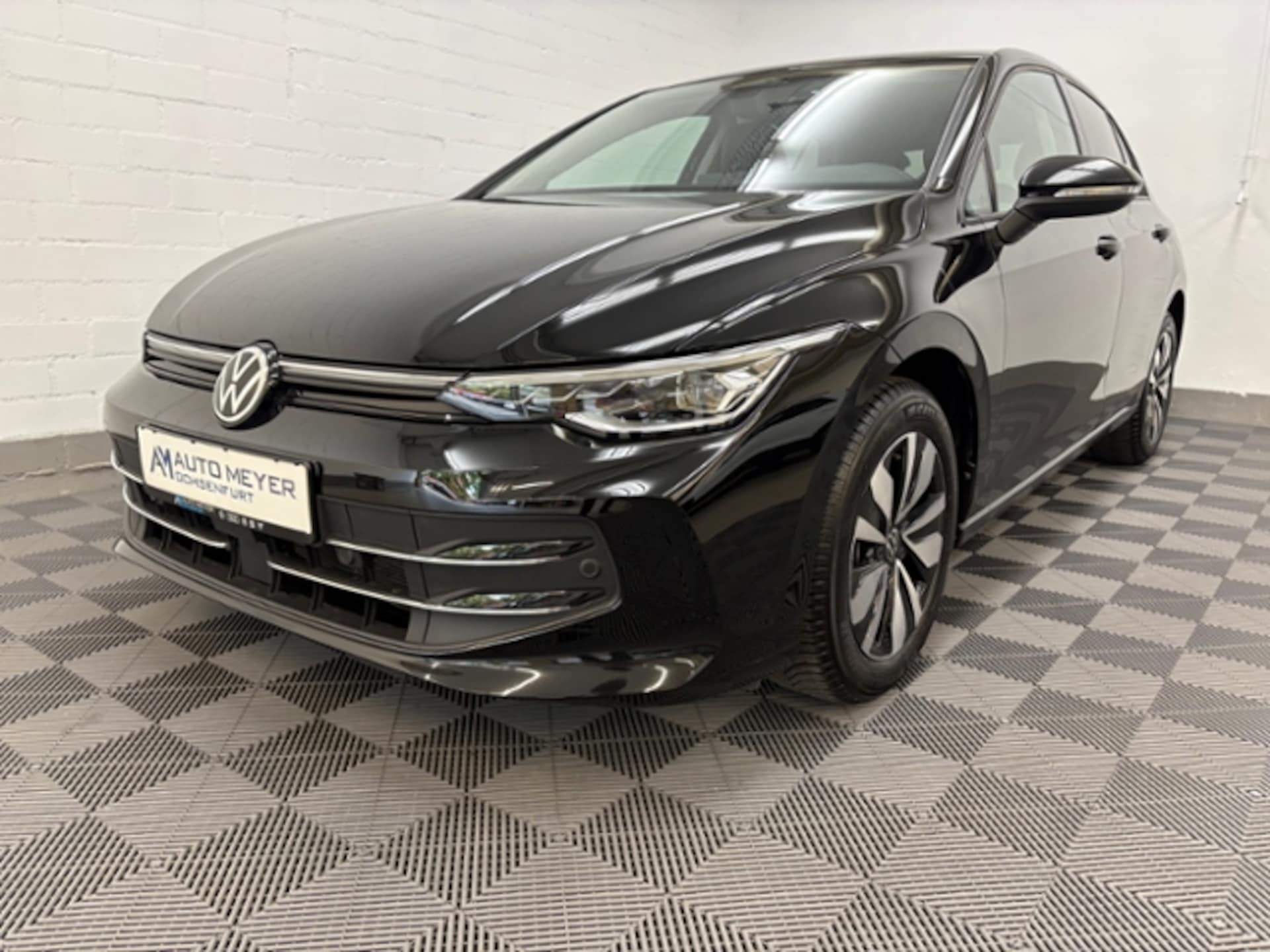 Volkswagen Golf Life