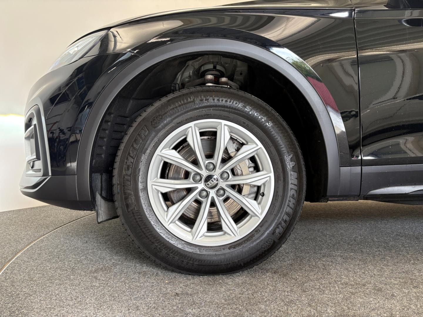 Bild über Audi Q5 45 TFSI quattro S tronic - für weitere Informationen kontaktieren Sie den Audi Partner