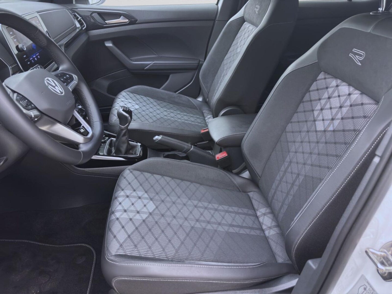Volkswagen T-Cross – Bild 10