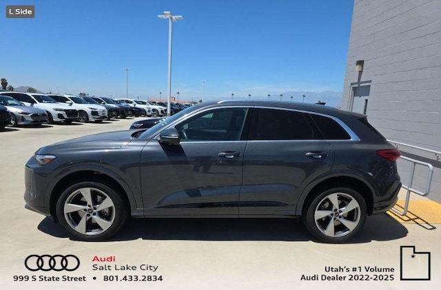 Photo of 2025 Audi Q5