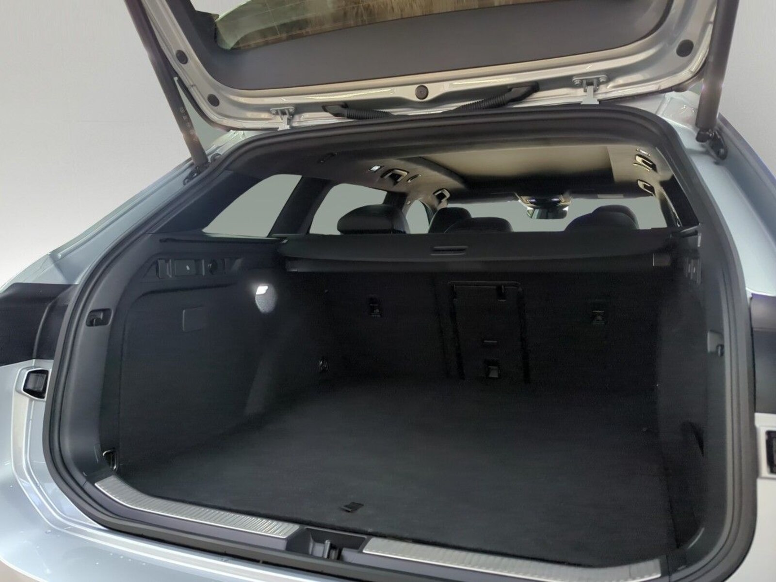 Volkswagen Passat – Bild 8