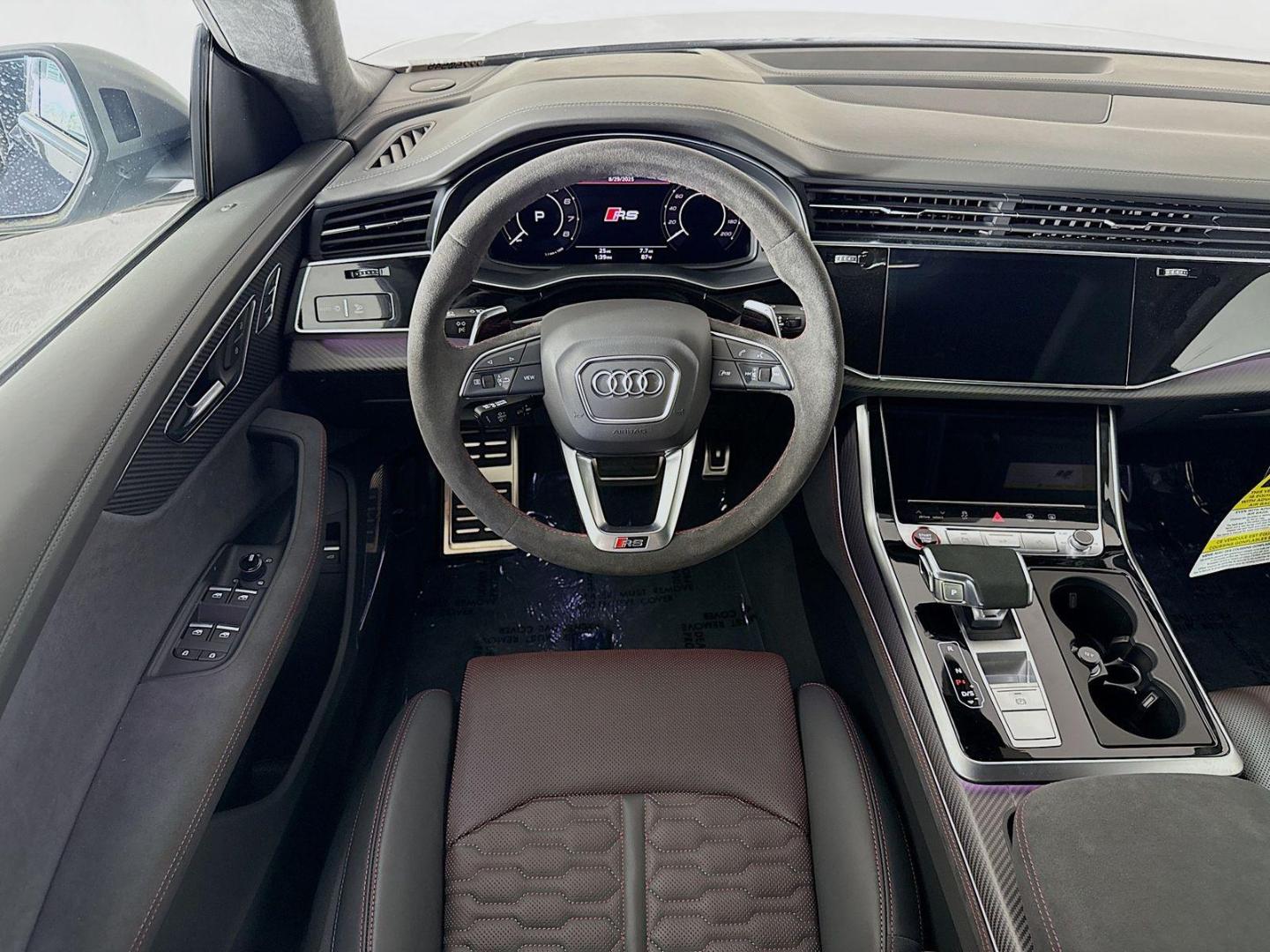 2025 Audi RS Q8 Base - Photo 23