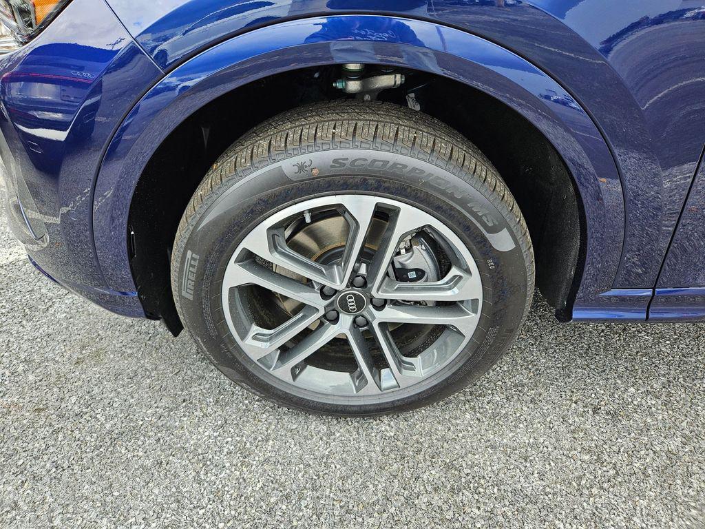 2025 Audi Q5 Premium - Photo 24