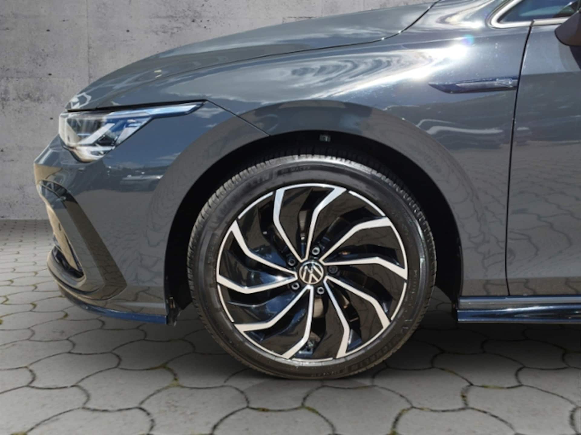 Volkswagen Golf Variant R-Line