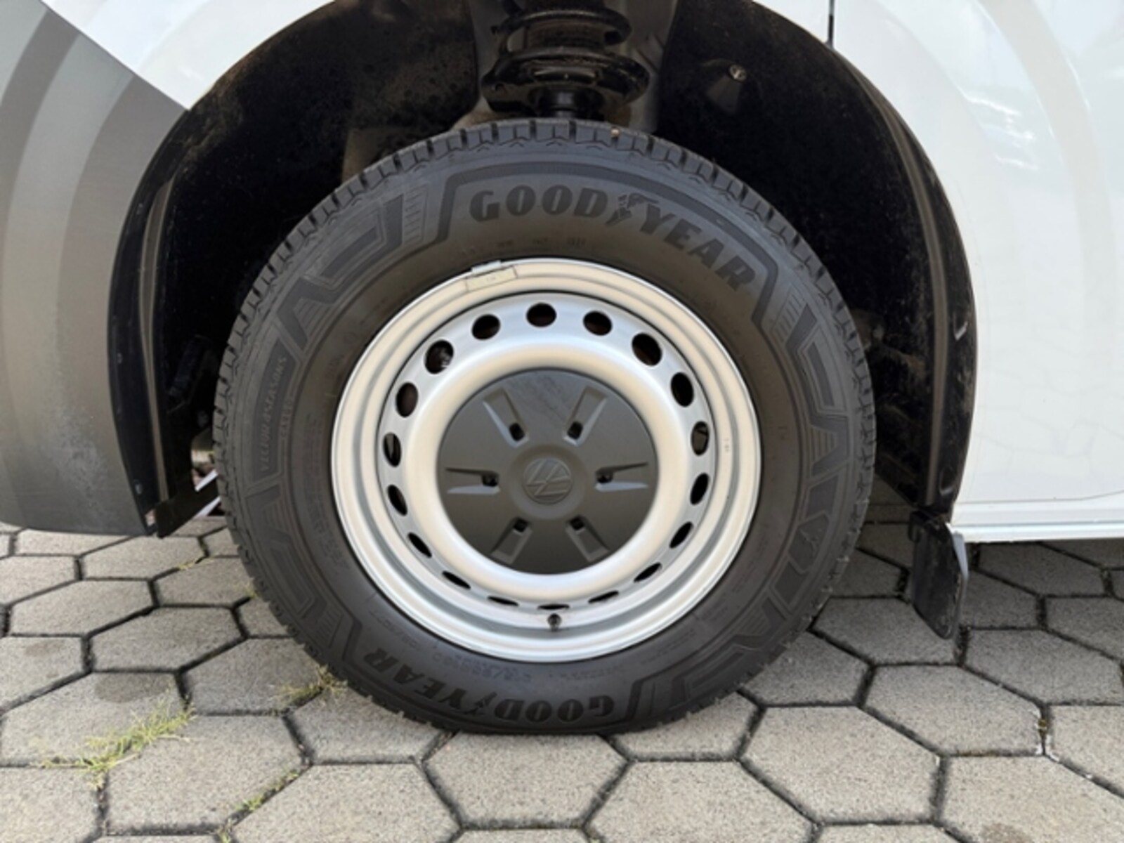 Volkswagen Transporter Kasten kurzer Radstand – Bild 20