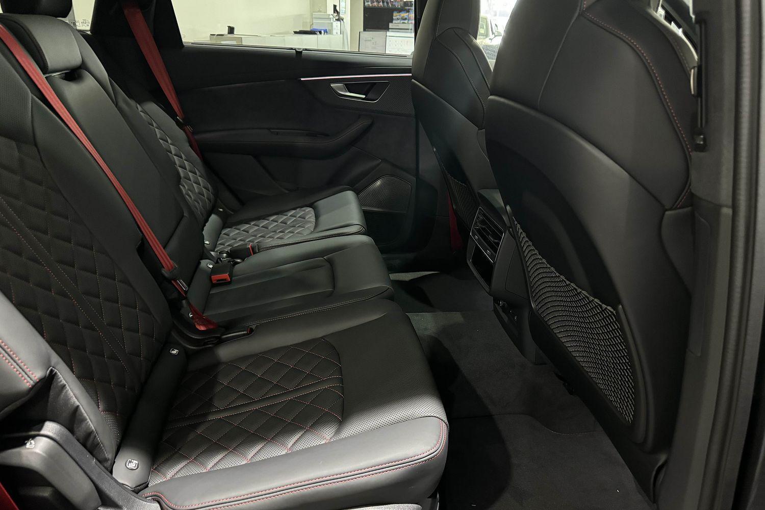 Image about Audi SQ7 SQ7 SUV TFSI 373 kW tiptronic