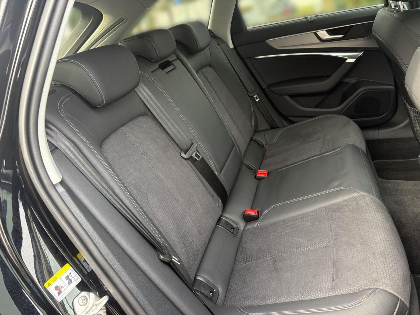 Bild über Audi S6 Avant TDI quattro tiptronic - für weitere Informationen kontaktieren Sie den Audi Partner