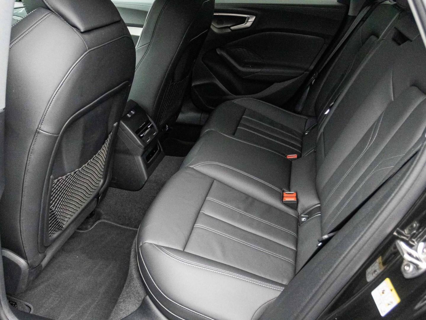 Bild über Audi A5 Avant TDI 150 kW S tronic - für weitere Informationen kontaktieren Sie den Audi Partner