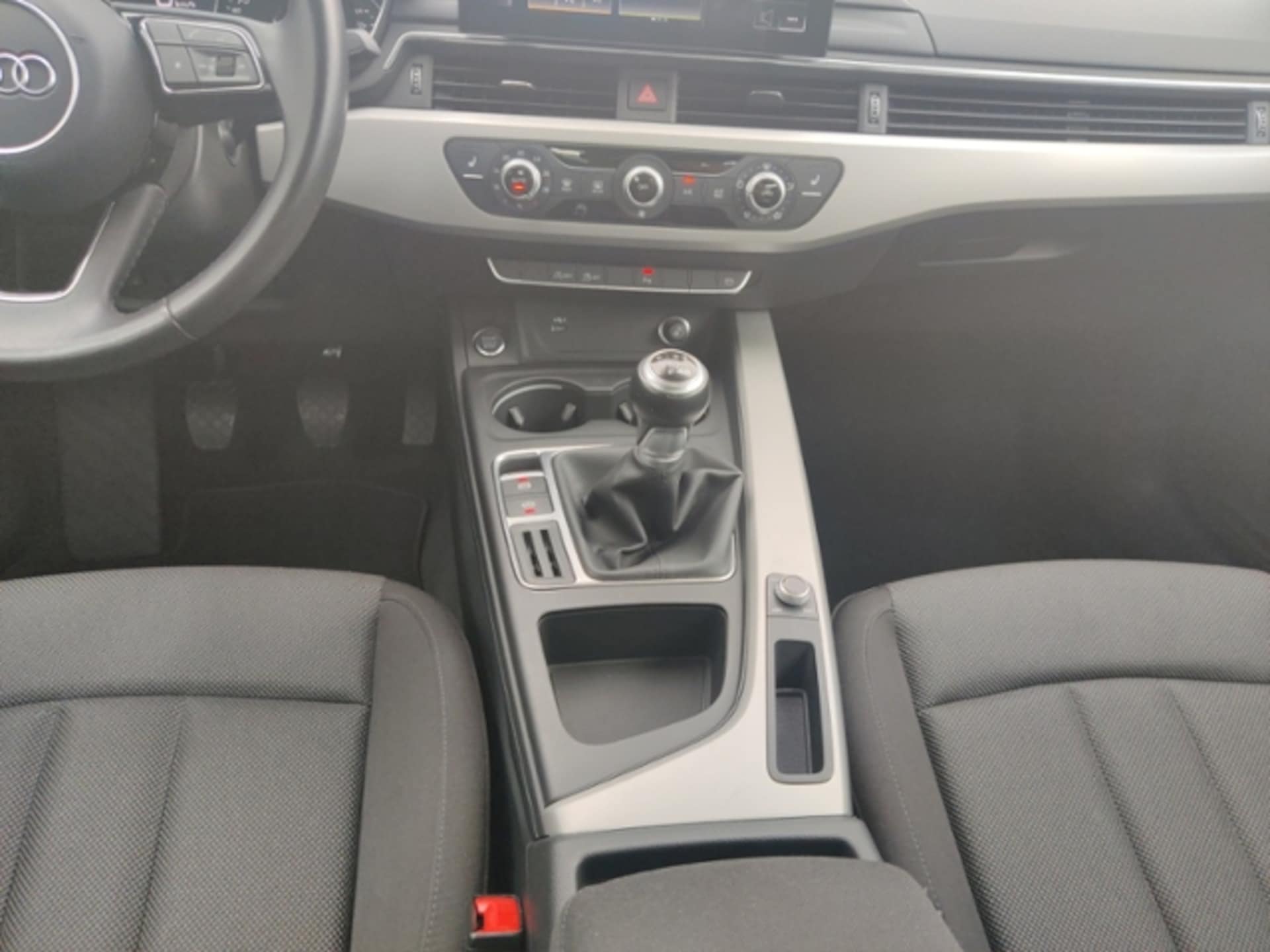 Audi A4 Limousine