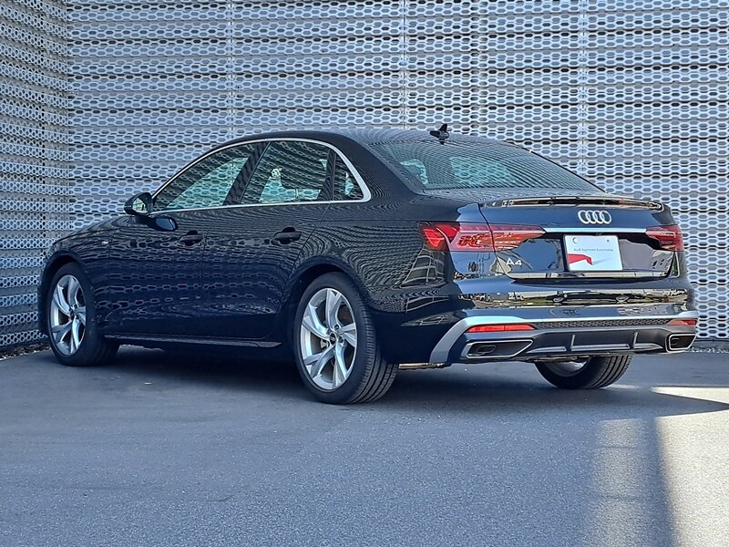 Audi A4 Sedan