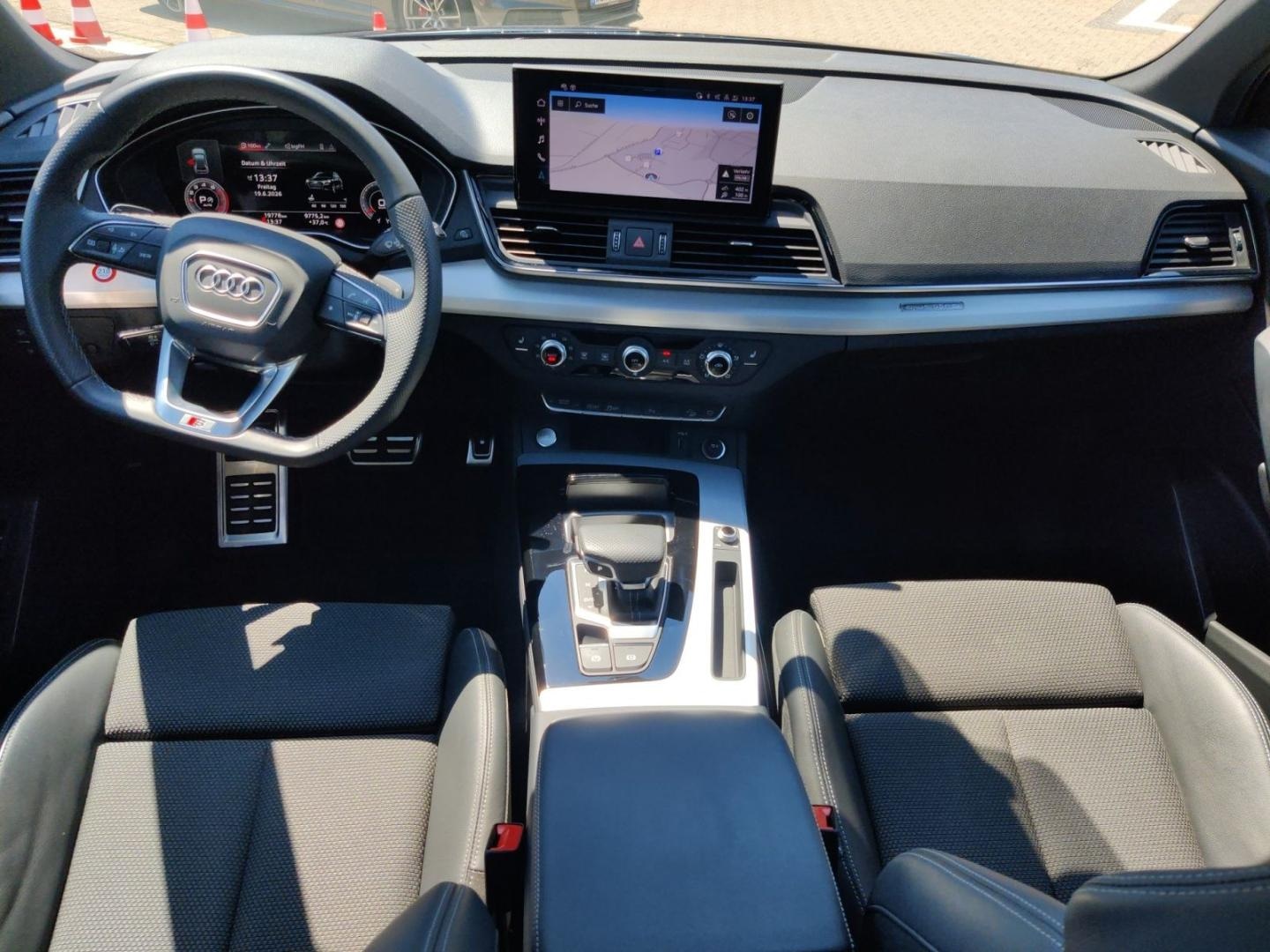 Bild über Audi Q5 Sportback 40 TFSI quattro S tronic - für weitere Informationen kontaktieren Sie den Audi Partner