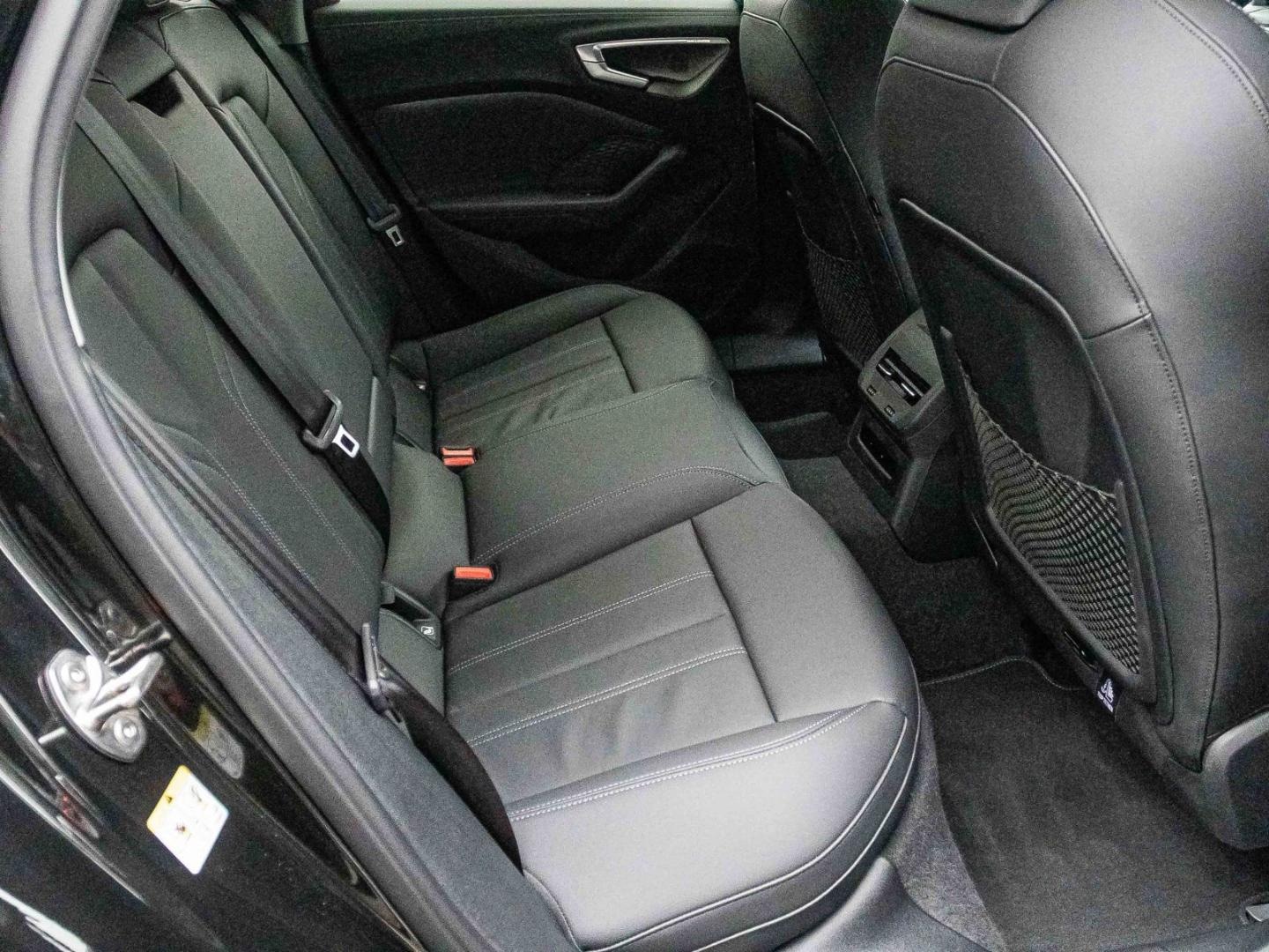 Bild über Audi A5 Avant TDI 150 kW S tronic - für weitere Informationen kontaktieren Sie den Audi Partner