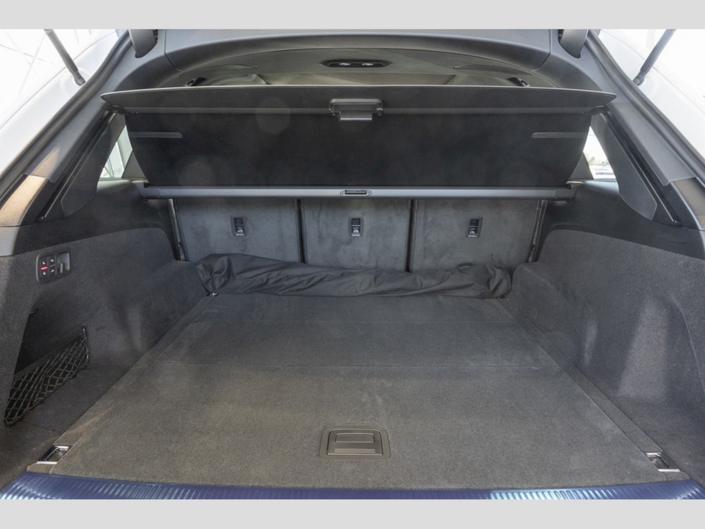Bild über Audi Q7 SUV S line business TDI quattro 210 kW tiptronic - für weitere Informationen kontaktieren Sie den Audi Partner