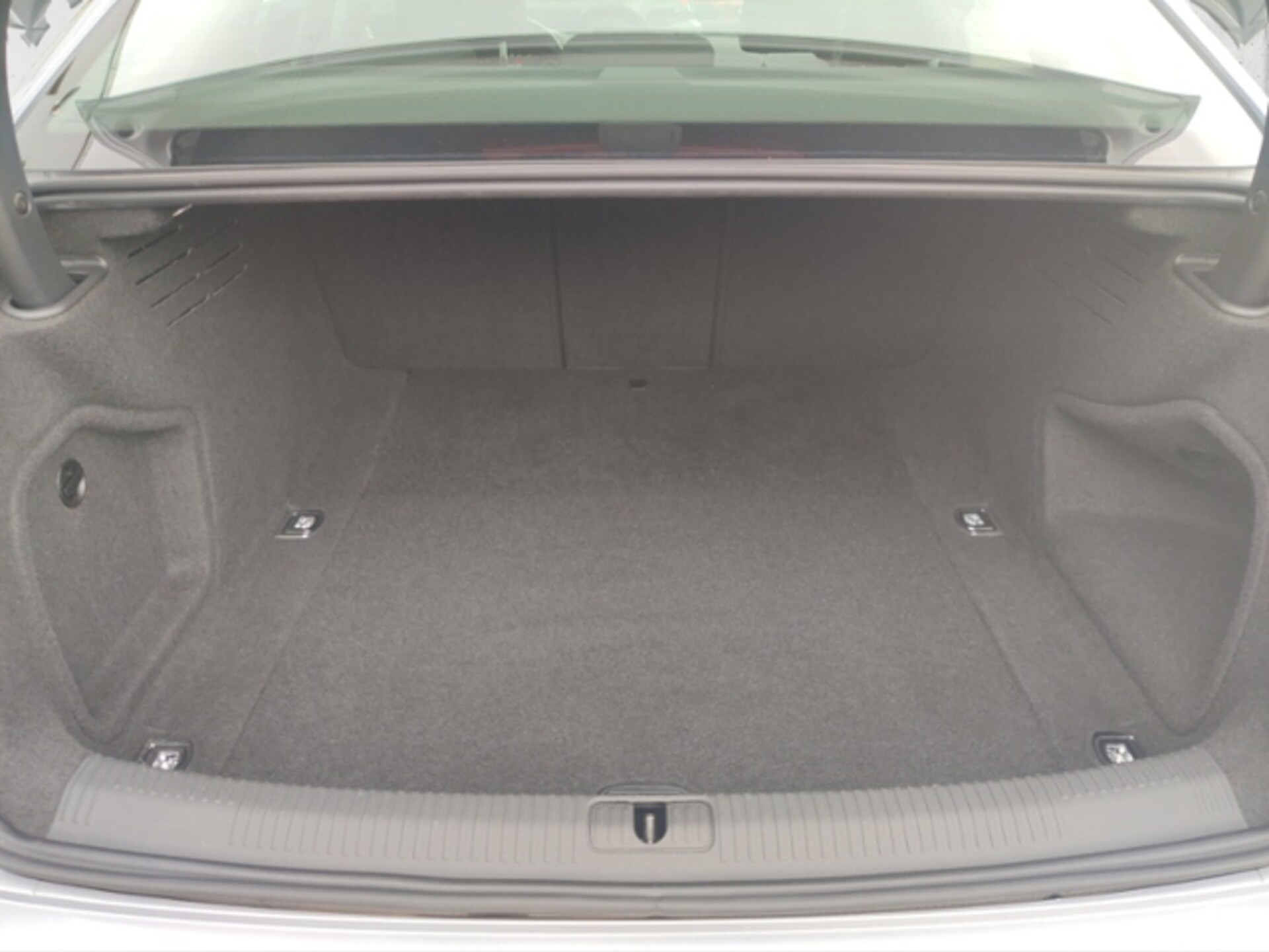 Audi A4 Limousine