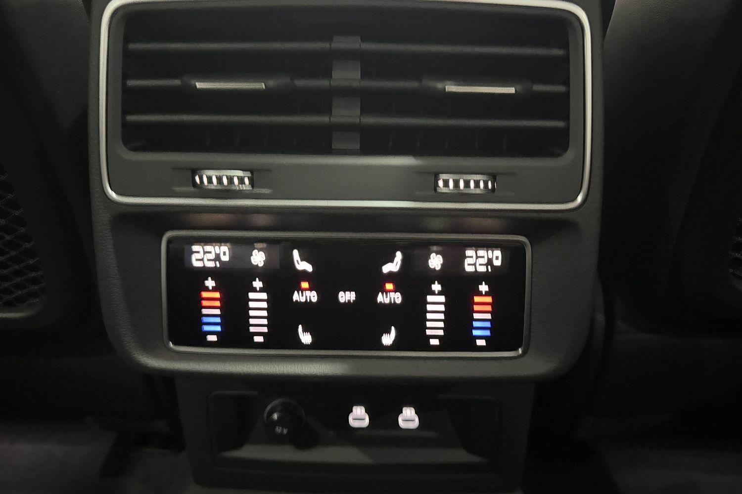 Image about Audi SQ7 SQ7 SUV TFSI 373 kW tiptronic
