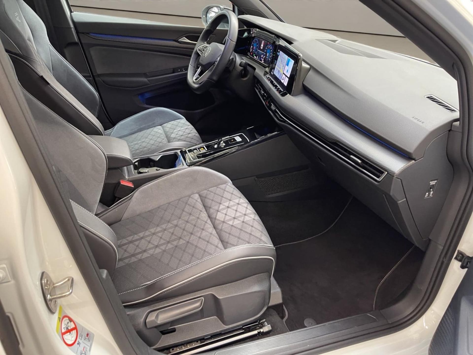 Volkswagen Golf R-Line