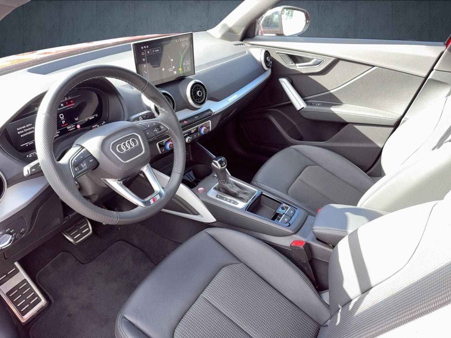 Bild über Audi SQ2 TFSI quattro S tronic - für weitere Informationen kontaktieren Sie den Audi Partner