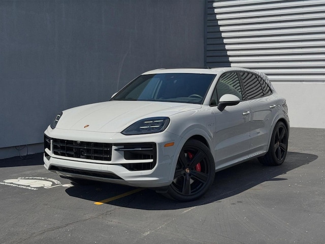 2026 Porsche Cayenne E-Hybrid Coupe