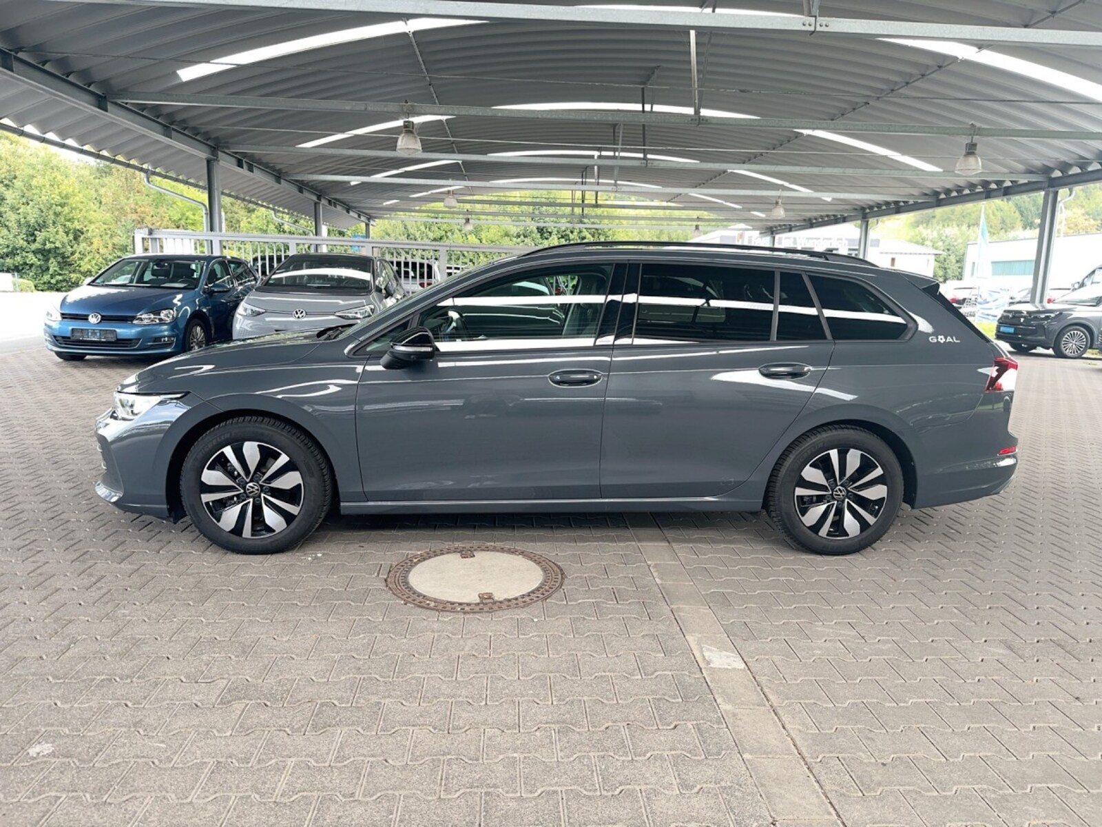 Volkswagen Golf Variant – Bild 2