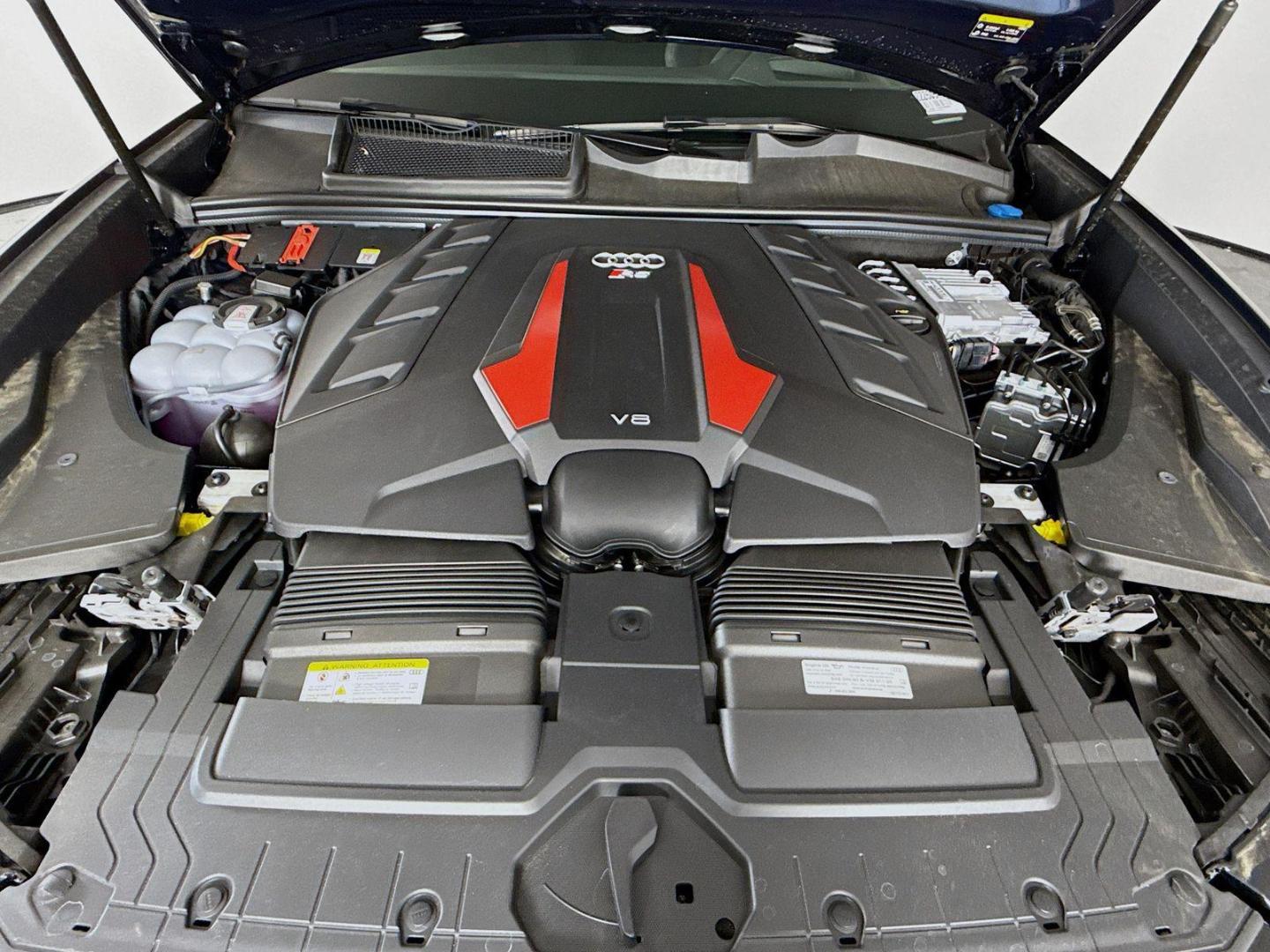2025 Audi RS Q8 Base - Photo 31