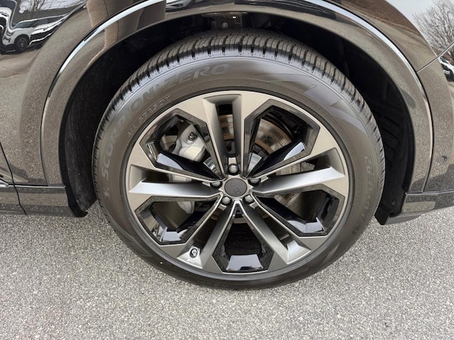 2026 Audi Q7 Premium Plus - Photo 9