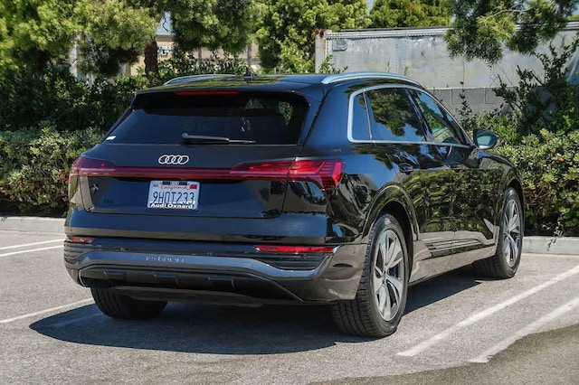 2024 Audi Q8 e-tron