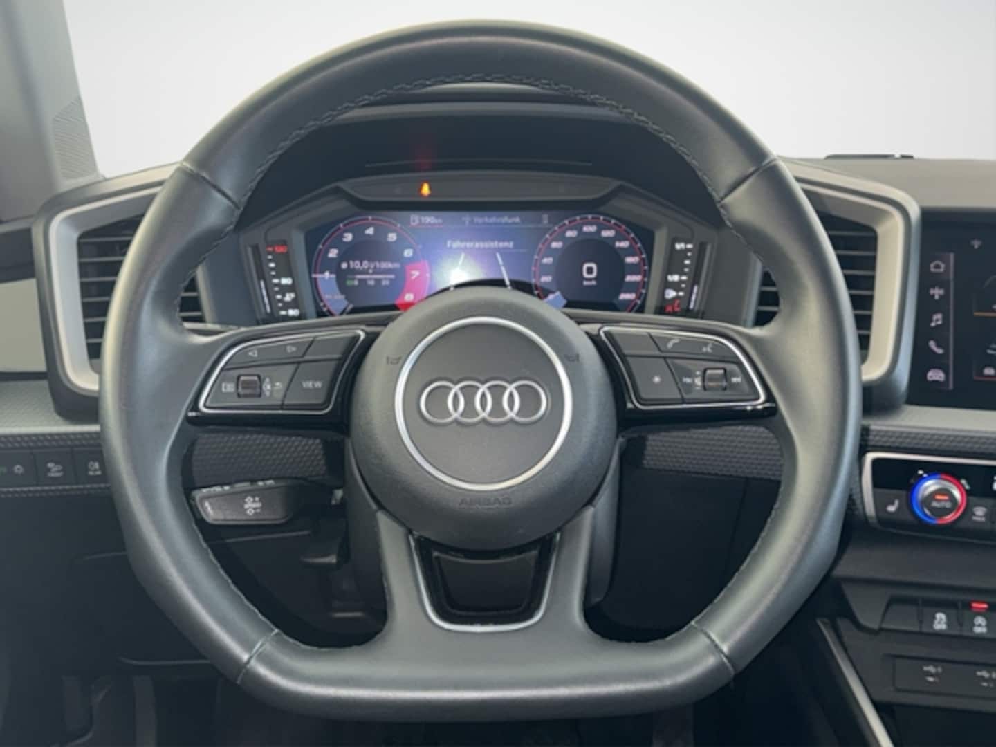 Bild über Audi A1 allstreet 25 TFSI Schaltgetriebe - für weitere Informationen kontaktieren Sie den Audi Partner