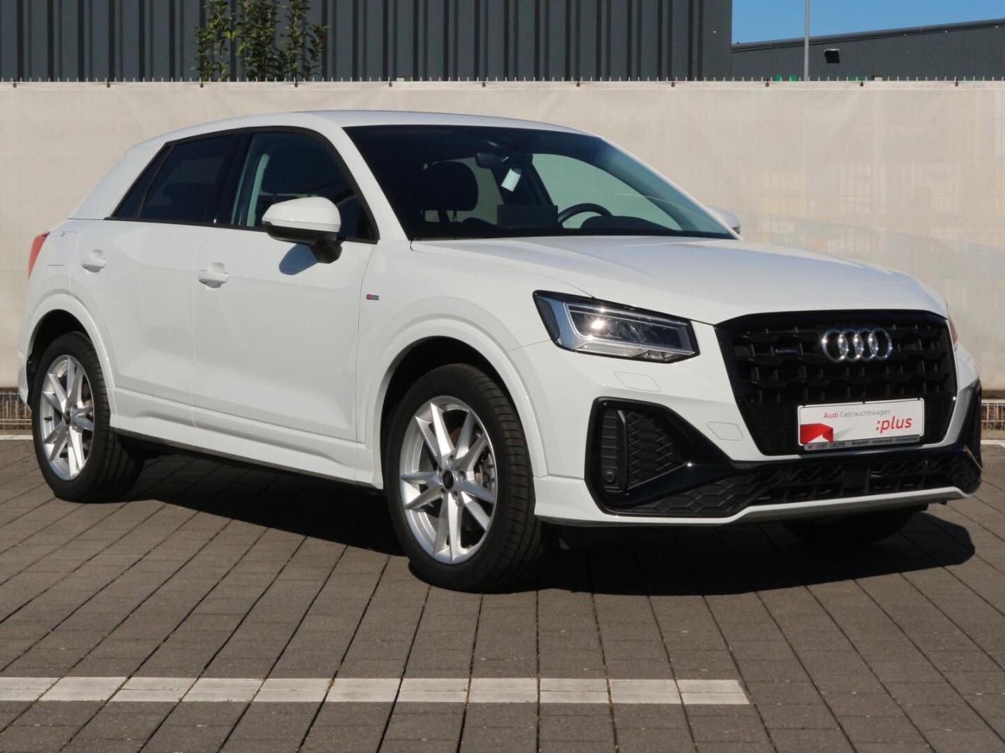 Bild über Audi Q2 S line 40 TFSI quattro S tronic - für weitere Informationen kontaktieren Sie den Audi Partner