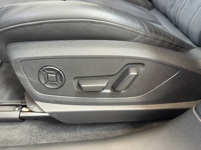 Image about Audi Q8 e-tron S line 55 e-tron quattro