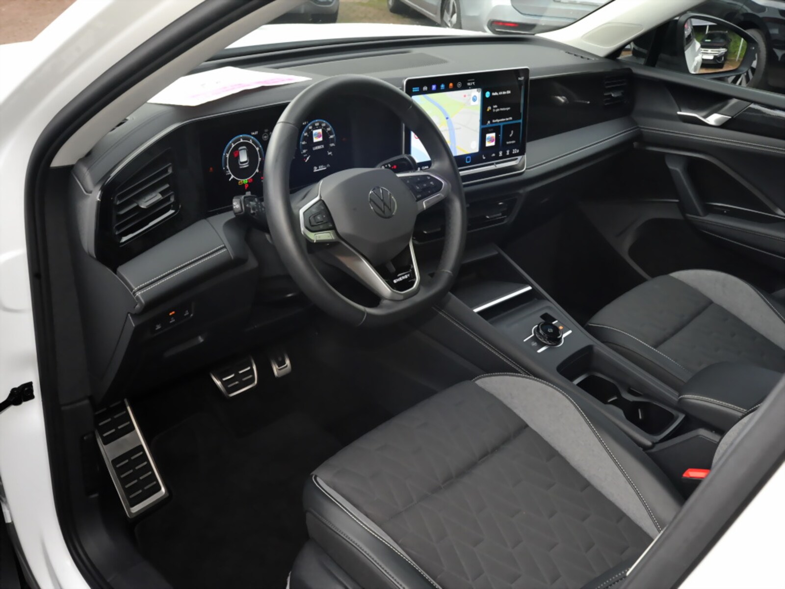 Volkswagen Tiguan – Bild 11